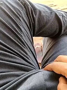 Snapshot of hard_boy9455 chatting on April 5, 2026, 8:10 am hard boy9455 online show from April 5, 2026, 8:10 am