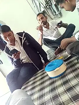 Snapshot of hard_boy9455 chatting on March 17, 2026, 4:04 am hard boy9455 online show from March 17, 2026, 4:04 am