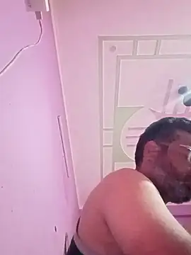 Snapshot of hard_boy9455 chatting on March 18, 2026, 12:36 am hard boy9455 online show from March 18, 2026, 12:36 am