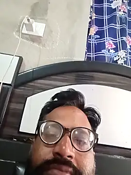 Snapshot of hard_boy9455 chatting on September 11, 2025, 2:33 am hard boy9455 online show from September 11, 2025, 2:33 am