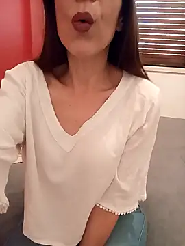 Esmeralda passion online show from October 20, 2025, 11:44 am