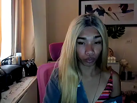 CharlotteMavis online show from July 20, 2026, 4:31 am