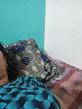 Snapshot of Soniya_Roy chatting on May 17, 2026, 6:19 pm Soniya Roy online show from May 17, 2026, 6:19 pm