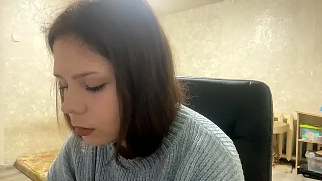 Snapshot of Purekittyshy chatting on September 24, 2025, 3:40 pm Purekittyshy online show from September 24, 2025, 3:40 pm