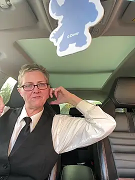 Curvy-Jinx online show from November 28, 2025, 11:10 am