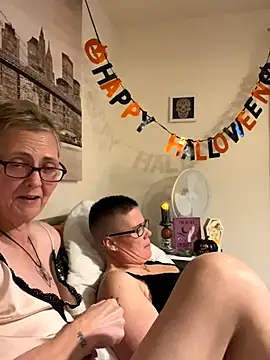 Curvy-Jinx online show from October 30, 2025, 8:39 pm