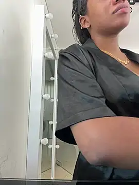 VictoriaKroft online show from May 21, 2026, 1:41 pm