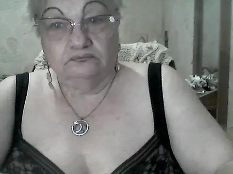 NatalieNorth online show from October 7, 2025, 9:05 pm