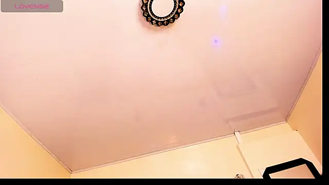 Rossedewitt  online show from December 15, 2025, 11:16 am