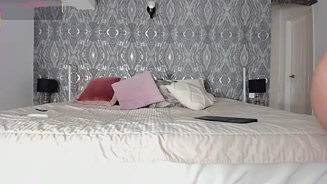 MartinaRizzi online show from February 23, 2026, 8:31 pm