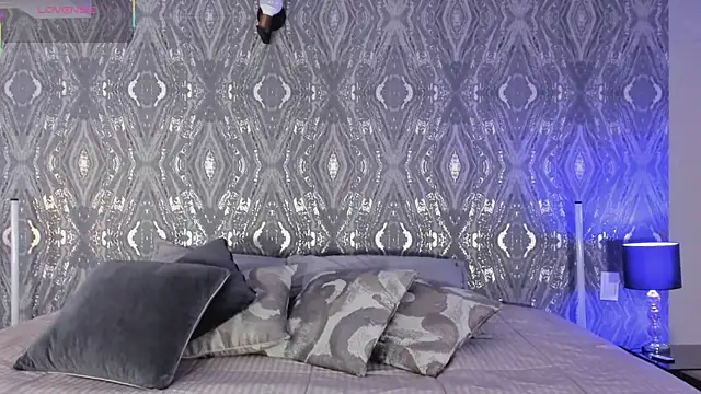 MartinaRizzi online show from February 9, 2026, 8:29 pm