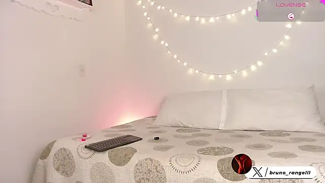 Snapshot of brunoorangel1 chatting on December 22, 2025, 11:54 am brunoorangel1 online show from December 22, 2025, 11:54 am