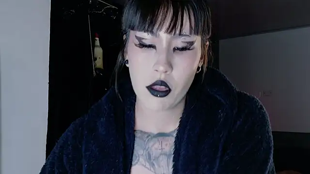 Angelabl0odborne online show from December 18, 2025, 11:19 pm