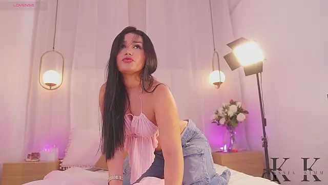 Snapshot of kassia_kim chatting on April 10, 2026, 5:47 am kassia kim online show from April 10, 2026, 5:47 am