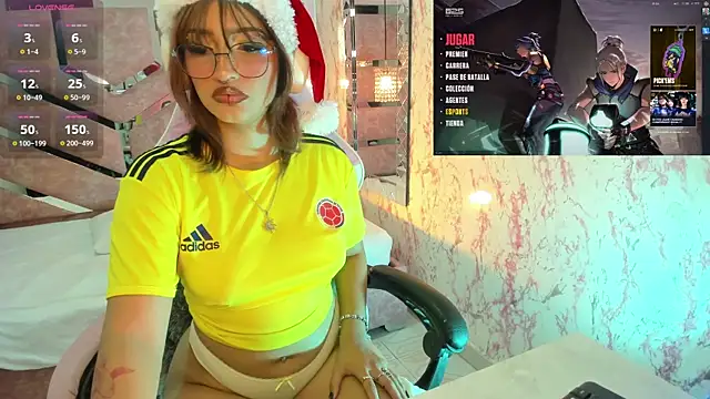 Snapshot of AriaNova_ chatting on November 24, 2025, 1:11 pm AriaNova online show from November 24, 2025, 1:11 pm