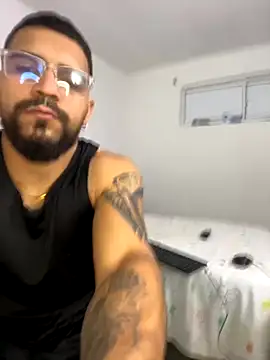 Snapshot of vincentjaxon chatting on November 18, 2025, 11:57 am vincentjaxon online show from November 18, 2025, 11:57 am