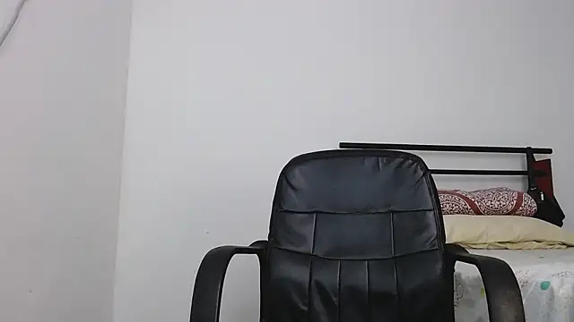 Snapshot of vincentjaxon chatting on November 20, 2025, 10:27 am vincentjaxon online show from November 20, 2025, 10:27 am