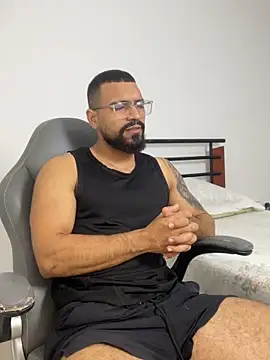 Snapshot of vincentjaxon chatting on February 18, 2026, 11:50 am vincentjaxon online show from February 18, 2026, 11:50 am