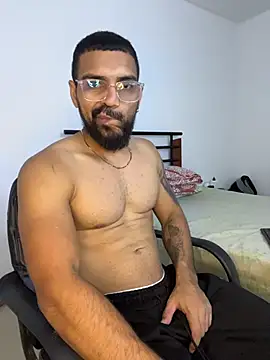 Snapshot of vincentjaxon chatting on November 25, 2025, 6:08 pm vincentjaxon online show from November 25, 2025, 6:08 pm