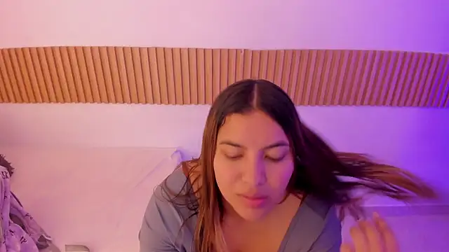 OliviaSweett online show from November 21, 2025, 6:51 pm