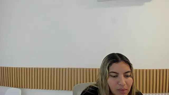 OliviaSweett online show from May 16, 2026, 4:06 pm