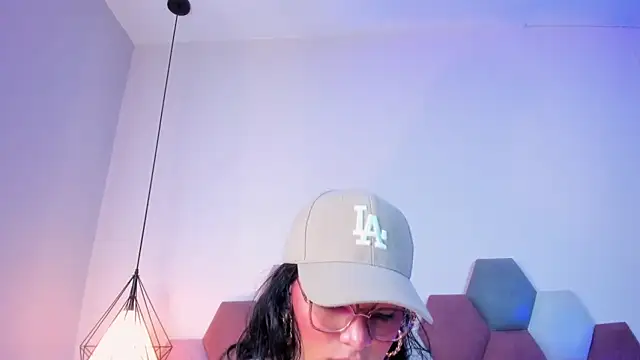 LunaAspen  online show from February 20, 2026, 6:21 pm