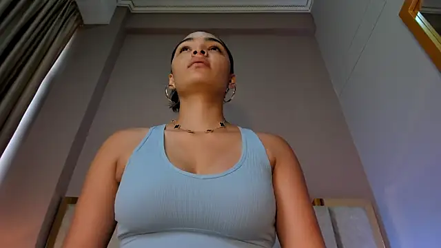 Snapshot of LunaAspen_ chatting on November 6, 2025, 5:50 pm LunaAspen online show from November 6, 2025, 5:50 pm