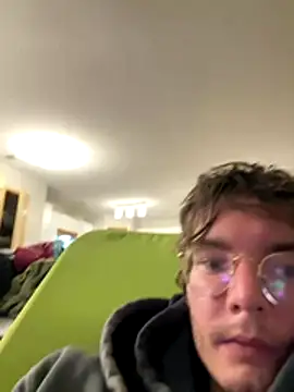 Hungboxer69 online show from November 15, 2025, 5:22 am