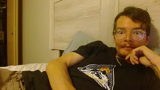 Hungboxer69 online show from September 12, 2025, 1:50 am