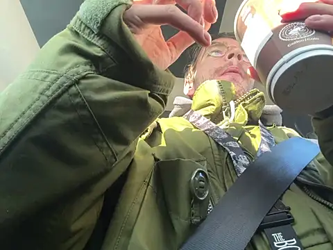 Hungboxer69 online show from October 3, 2025, 3:35 pm