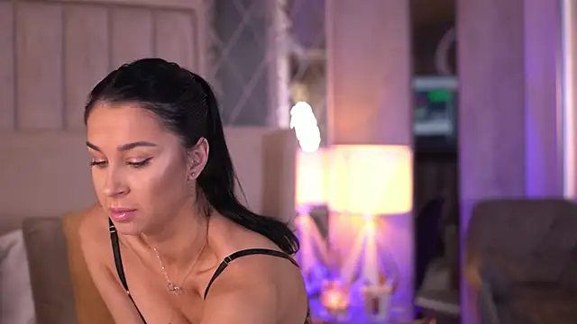 FrancescaDante online show from October 17, 2025, 5:44 am