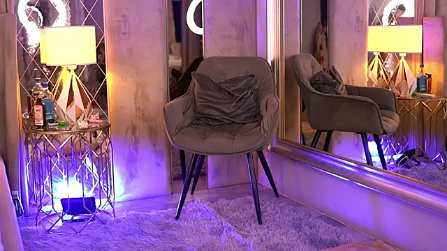 FrancescaDante online show from February 26, 2026, 6:57 am