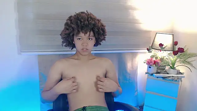 9INCHESHARDCOCK online show from December 20, 2025, 5:21 am