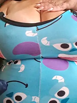 Snapshot of SinisterBabe chatting on October 19, 2025, 11:13 am SinisterBabe online show from October 19, 2025, 11:13 am