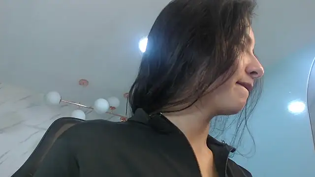 Snapshot of victoria_hernandez_t_ chatting on May 4, 2026, 1:03 pm victoria hernandez t online show from May 4, 2026, 1:03 pm