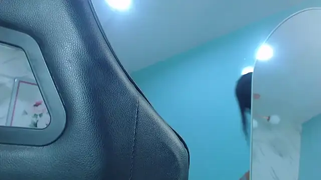 Snapshot of victoria_hernandez_t_ chatting on May 26, 2026, 12:58 pm victoria hernandez t online show from May 26, 2026, 12:58 pm