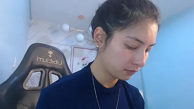 Snapshot of victoria_hernandez_t_ chatting on April 27, 2026, 12:58 pm victoria hernandez t online show from April 27, 2026, 12:58 pm
