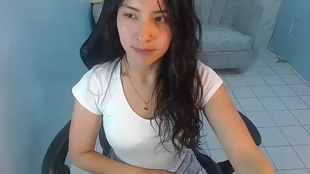 Snapshot of victoria_hernandez_t_ chatting on May 23, 2026, 12:59 pm victoria hernandez t online show from May 23, 2026, 12:59 pm