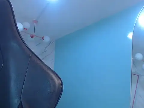 Snapshot of victoria_hernandez_t_ chatting on April 30, 2026, 12:56 pm victoria hernandez t online show from April 30, 2026, 12:56 pm
