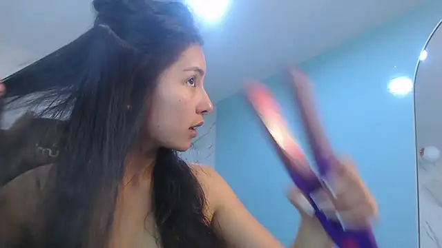 Snapshot of victoria_hernandez_t_ chatting on April 20, 2026, 1:03 pm victoria hernandez t online show from April 20, 2026, 1:03 pm