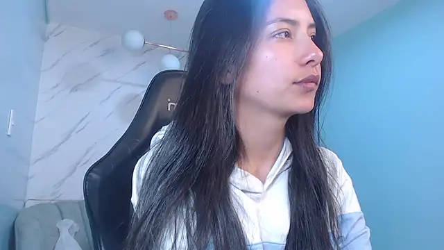 Snapshot of victoria_hernandez_t_ chatting on May 11, 2026, 1:12 pm victoria hernandez t online show from May 11, 2026, 1:12 pm