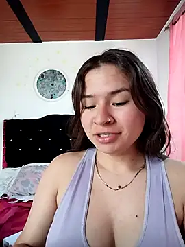 Isa Acosta online show from November 19, 2025, 2:39 pm