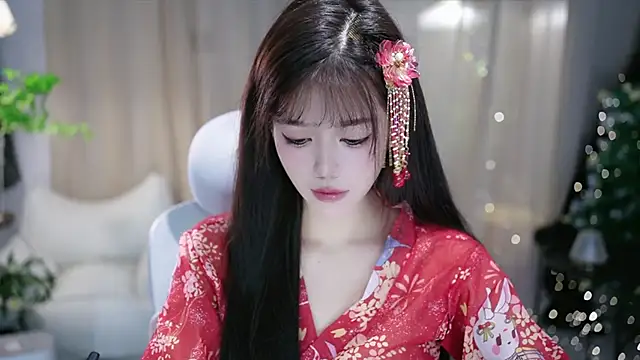 Snapshot of Fortune2Me chatting on October 27, 2025, 5:08 am Fortune2Me online show from October 27, 2025, 5:08 am