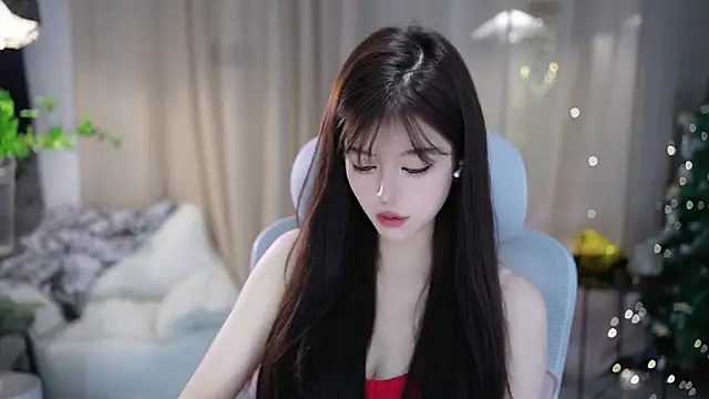 Snapshot of Fortune2Me chatting on November 6, 2025, 5:22 am Fortune2Me online show from November 6, 2025, 5:22 am