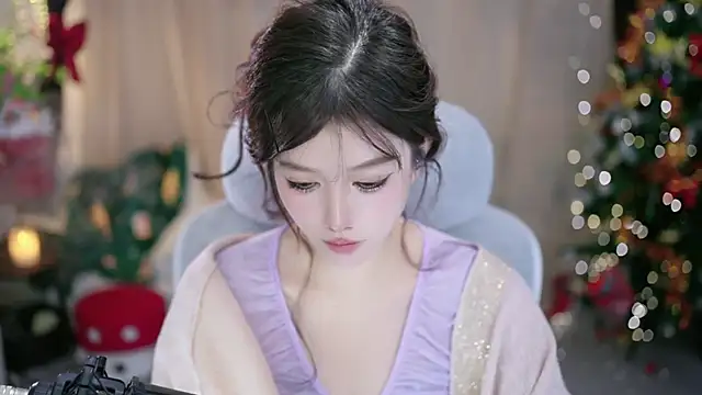 Snapshot of Fortune2Me chatting on December 21, 2025, 6:26 am Fortune2Me online show from December 21, 2025, 6:26 am