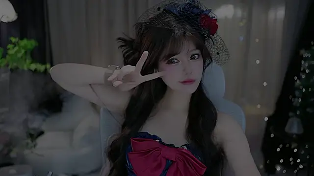 Snapshot of Fortune2Me chatting on October 31, 2025, 5:26 am Fortune2Me online show from October 31, 2025, 5:26 am