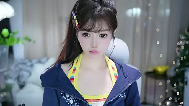 Snapshot of Fortune2Me chatting on November 20, 2025, 5:52 am Fortune2Me online show from November 20, 2025, 5:52 am