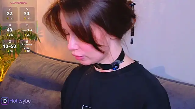 Hot ksy online show from December 3, 2025, 9:25 pm