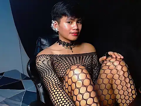 Alexx 143 online show from November 10, 2025, 4:56 pm