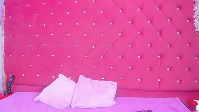 Snapshot of Miaa_Davis_ chatting on April 12, 2026, 2:48 am Miaa Davis online show from April 12, 2026, 2:48 am